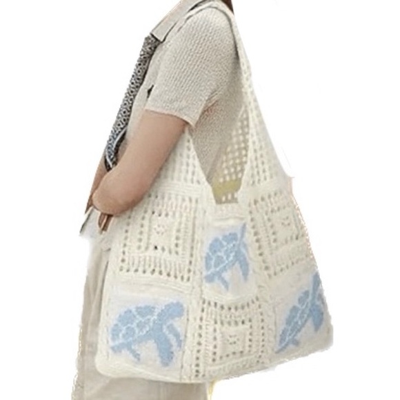 Turtle Print Crotchet Tote Bag - Picture 3 of 3
